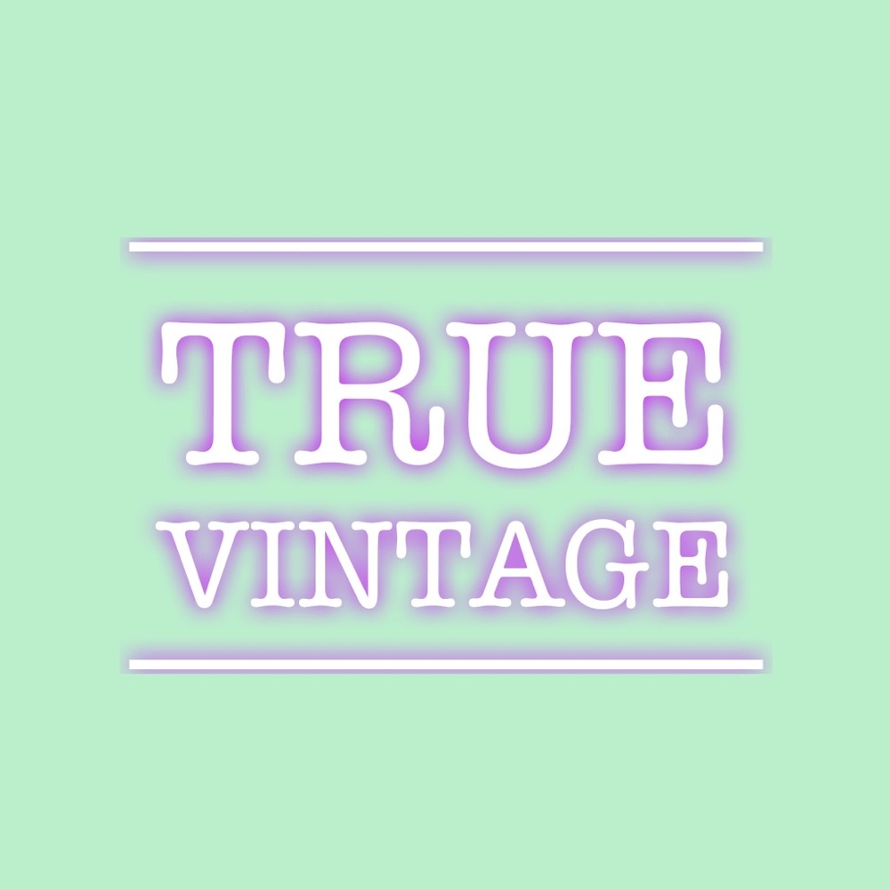 VINTAGE CLOTHES & GOODS